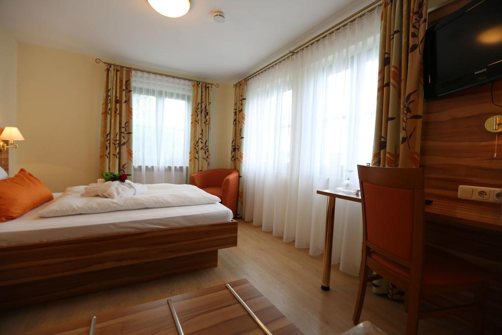 Landhotel Villa Moritz Garni Oberahr Exterior foto