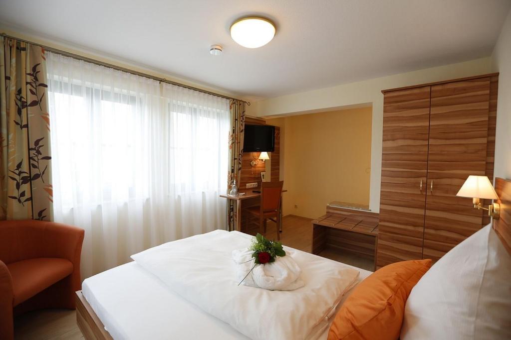 Landhotel Villa Moritz Garni Oberahr Habitación foto