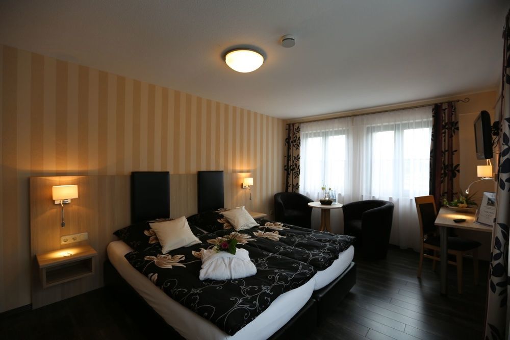 Landhotel Villa Moritz Garni Oberahr Exterior foto