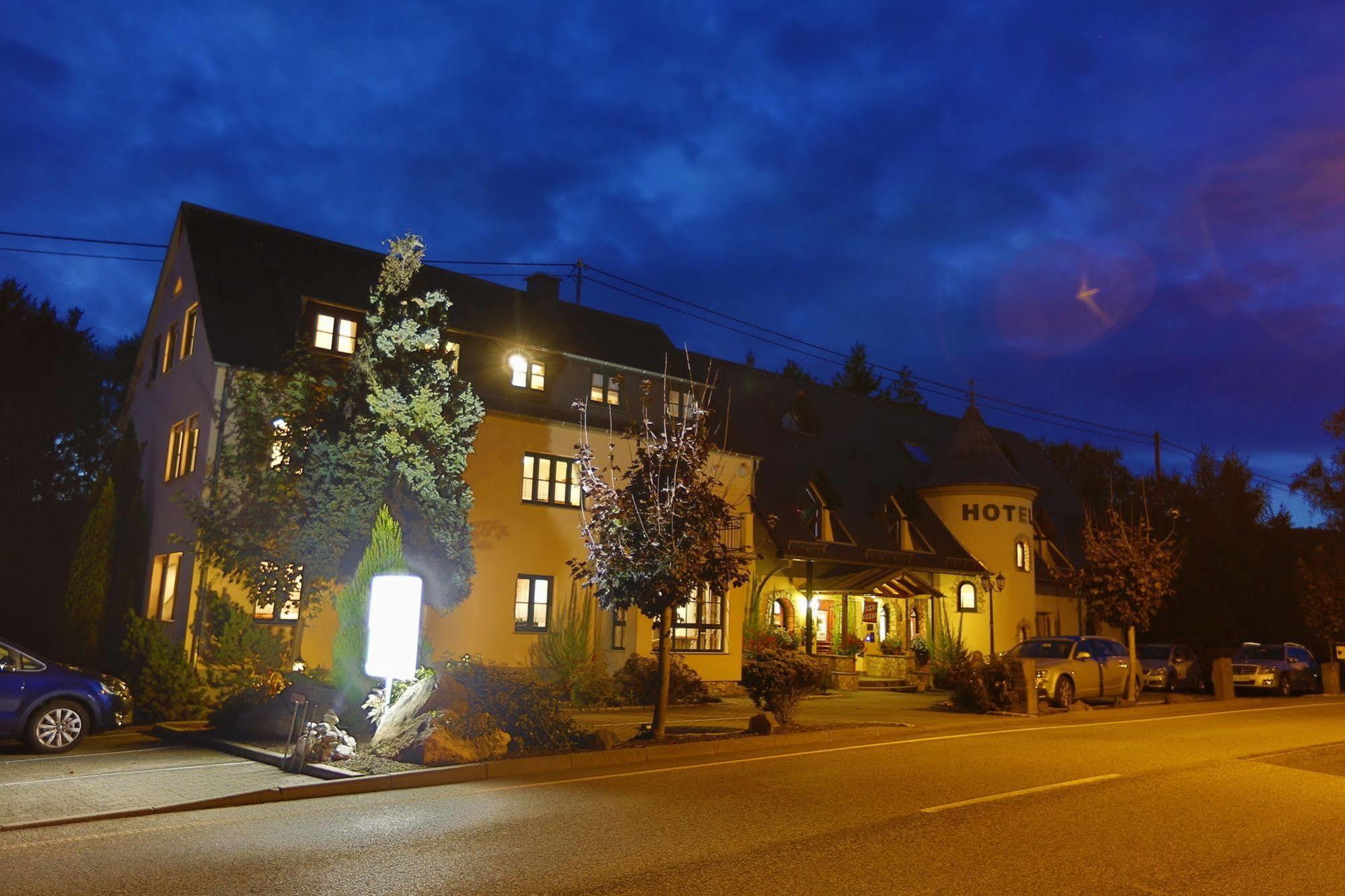 Landhotel Villa Moritz Garni Oberahr Exterior foto